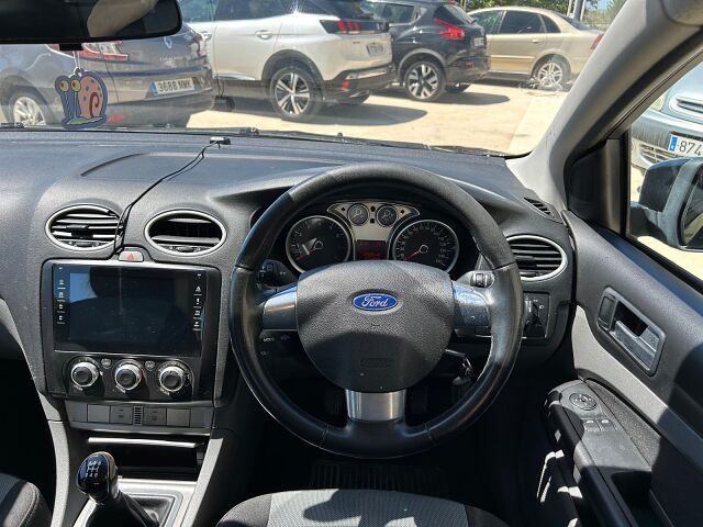 FORD FOCUS ZETEC 1.6 UK RHD IN SPAIN 132000 MILES LONG MOT SUPERB 2010